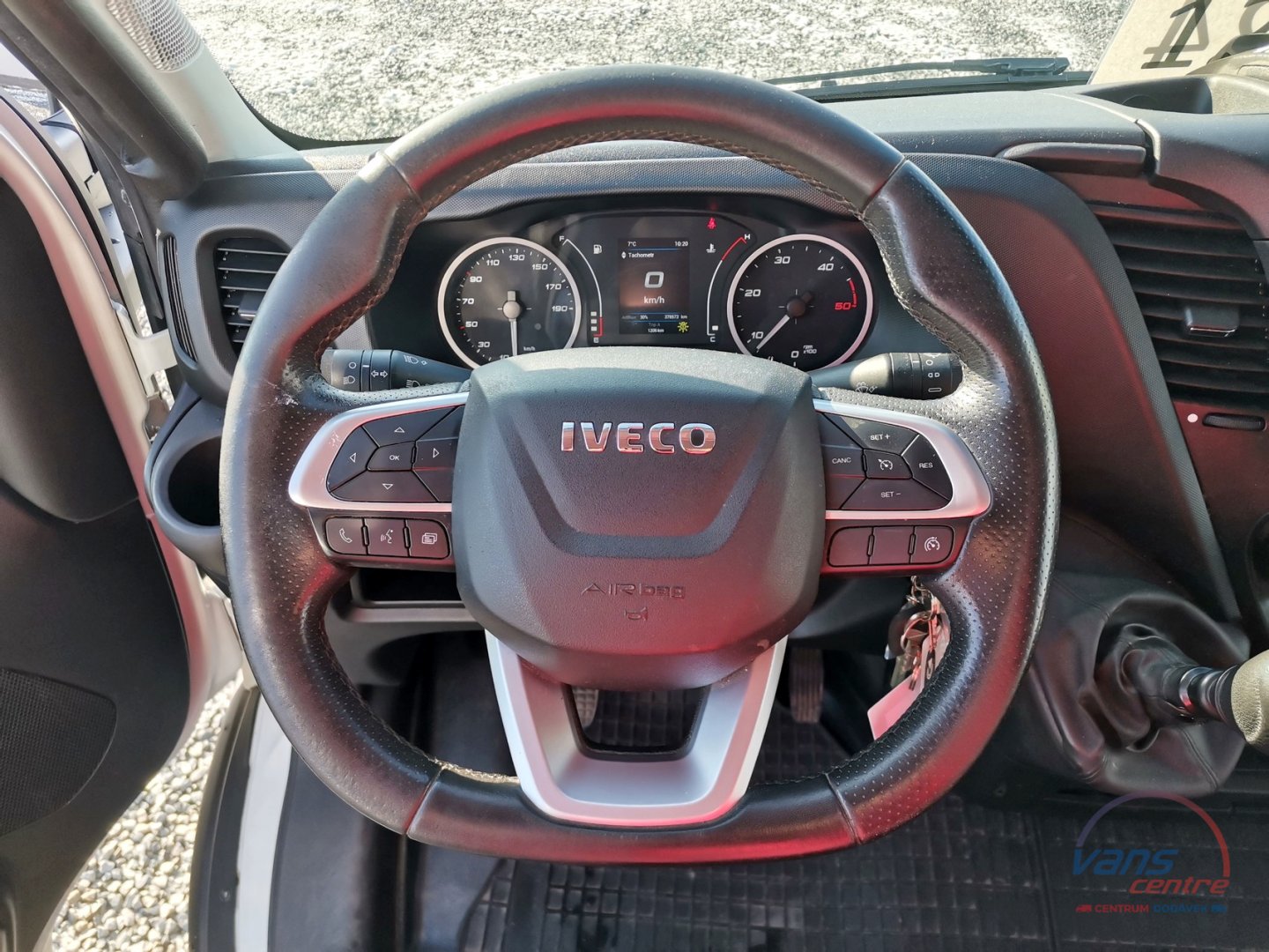 Iveco DAILY 35S18 SKŘÍŇ 9 PALET/ KLIMA/ ČR