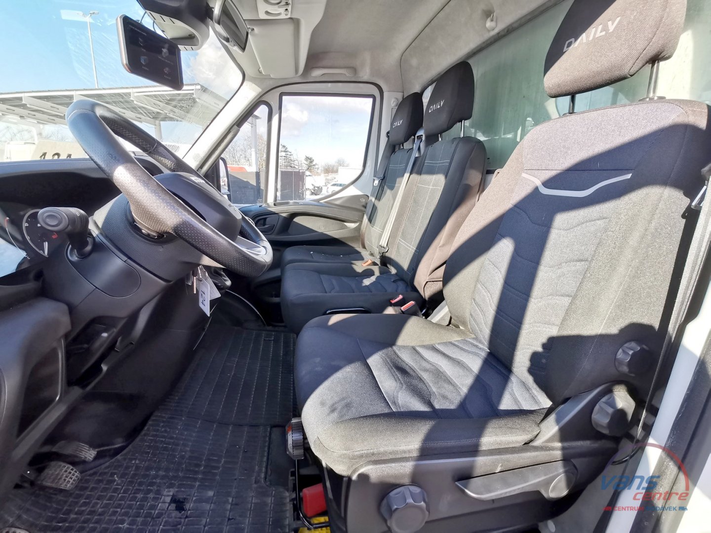 Iveco DAILY 35S18 SKŘÍŇ 9 PALET/ KLIMA/ ČR