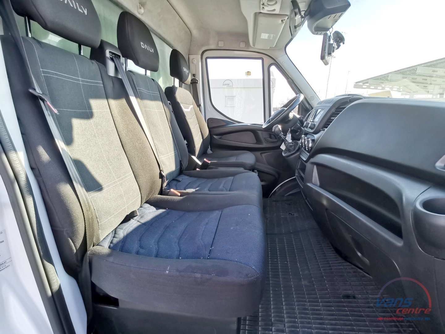 Iveco DAILY 35S18 SKŘÍŇ 9 PALET/ KLIMA/ ČR