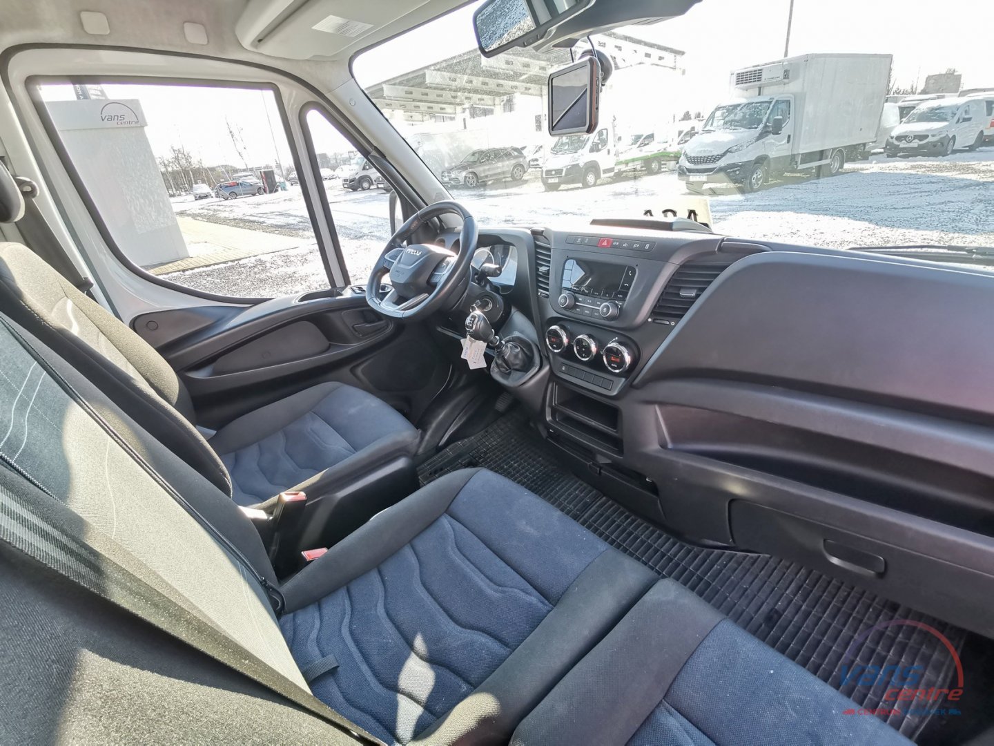 Iveco DAILY 35S18 SKŘÍŇ 9 PALET/ KLIMA/ ČR