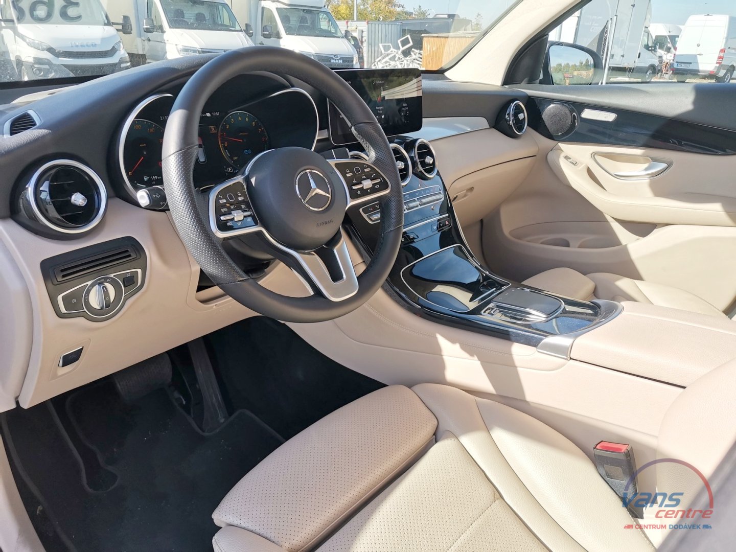 Mercedes-Benz GLC 300E 4MATIC 155KW/ NAVI/ KAMERA/ LED