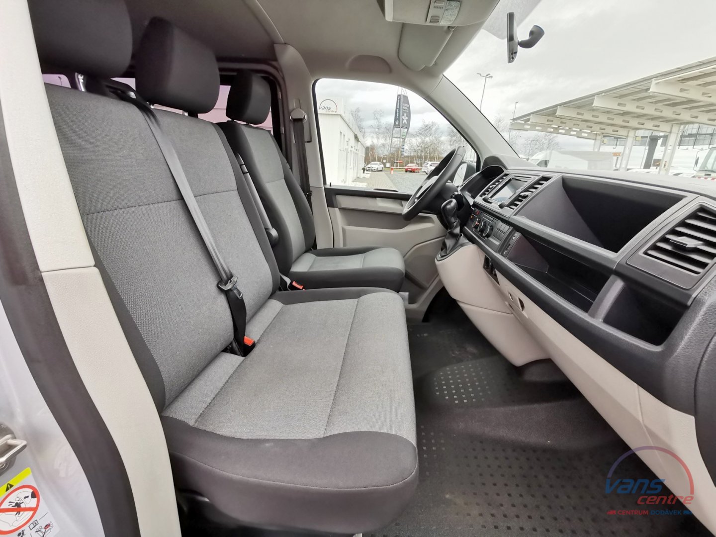 Volkswagen TRANSPORTER 2.0TDI/110KW DSG/ L2H1/ 9 MÍST/ KLIMA 
