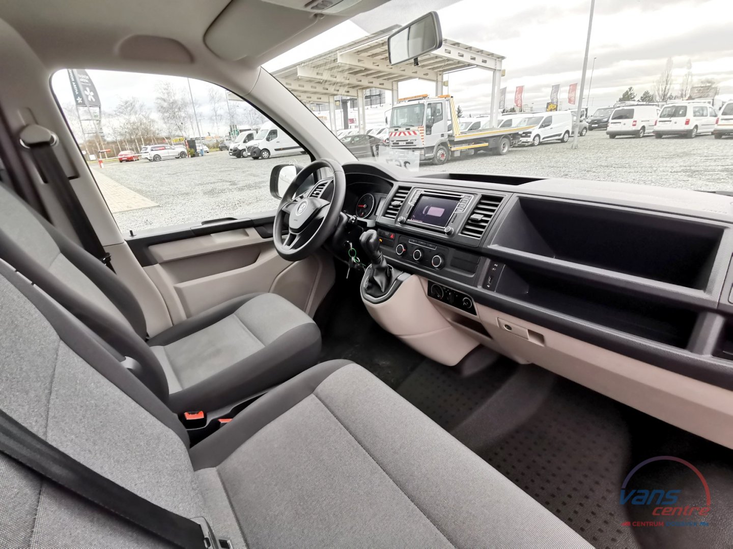 Volkswagen TRANSPORTER 2.0TDI/110KW DSG/ L2H1/ 9 MÍST/ KLIMA 
