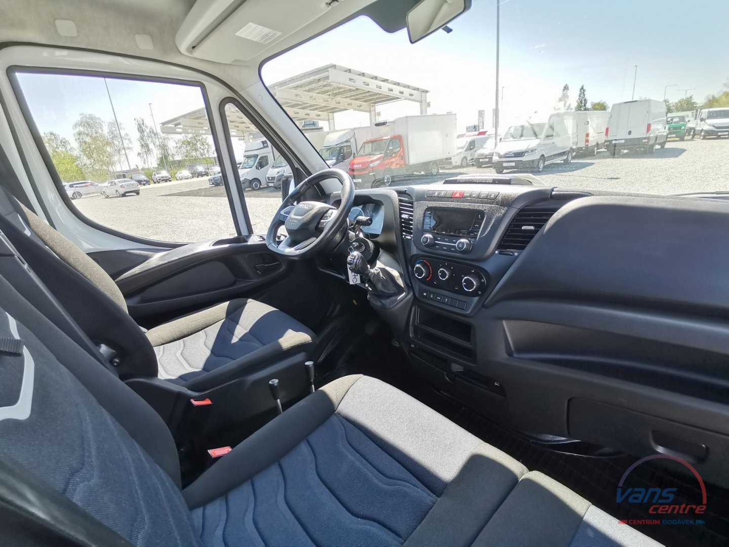 Iveco DAILY 50C18 NOSIČ KONTEJNERU/CTS OKŘÍNEK/TAŽNÉ/3,5T