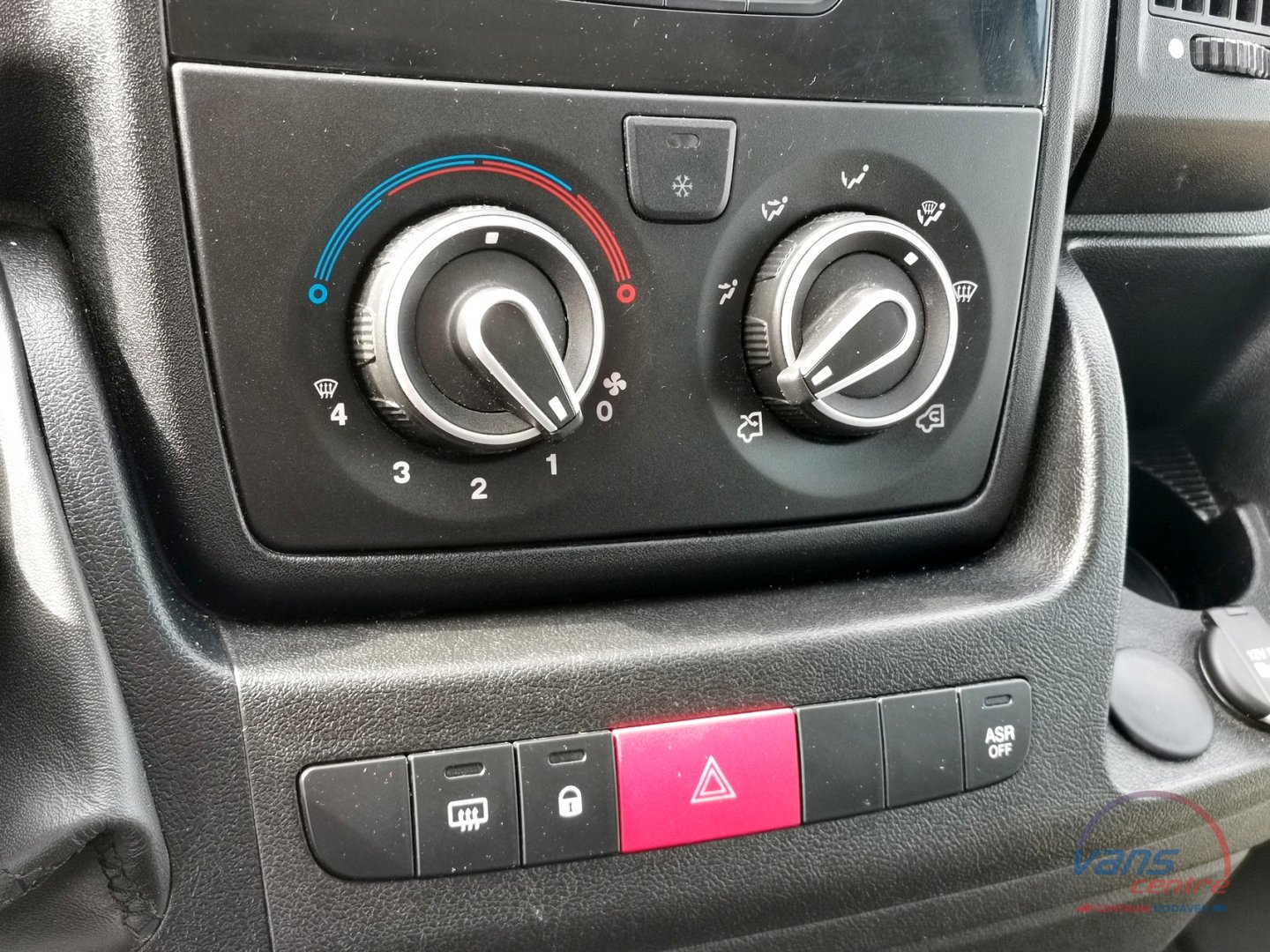 Citroën JUMPER 2.0HDI/120KW SHRNOVACÍ 8 PALET/ MĚCHY/ TAŽNÉ