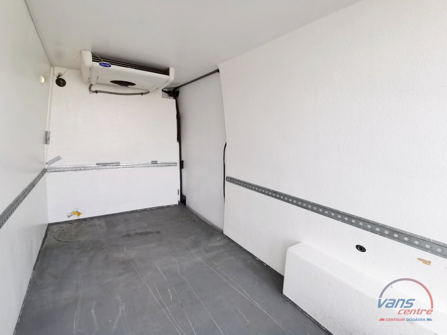 Iveco DAILY 35S16 HI-MATIC/ SKŘÍŇ 10 PALET/ MĚCHY 