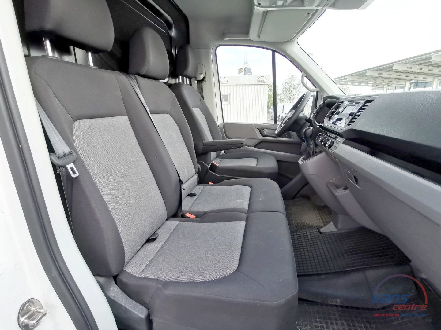 Volkswagen CRAFTER 2.0TDI/130KW AT/ MAXI/ KLIMA/ TAŽNÉ/ ČR/ ZÁRU