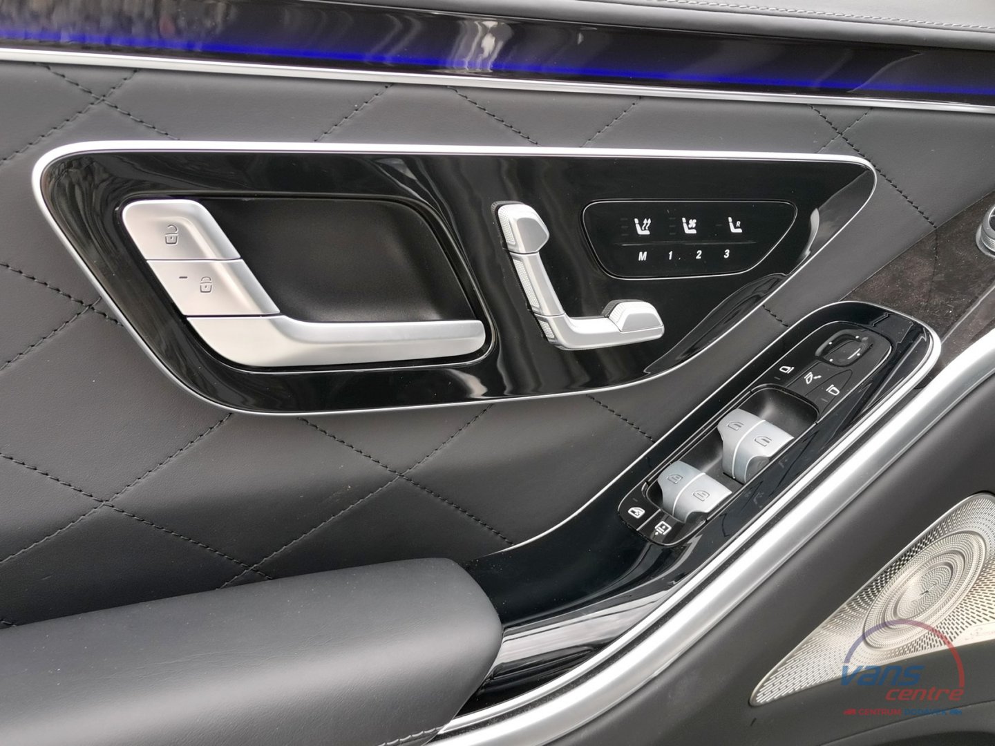 Mercedes-Benz S500 L 4 MATIC/ AMG/ EXCLUSIVE/ ČR