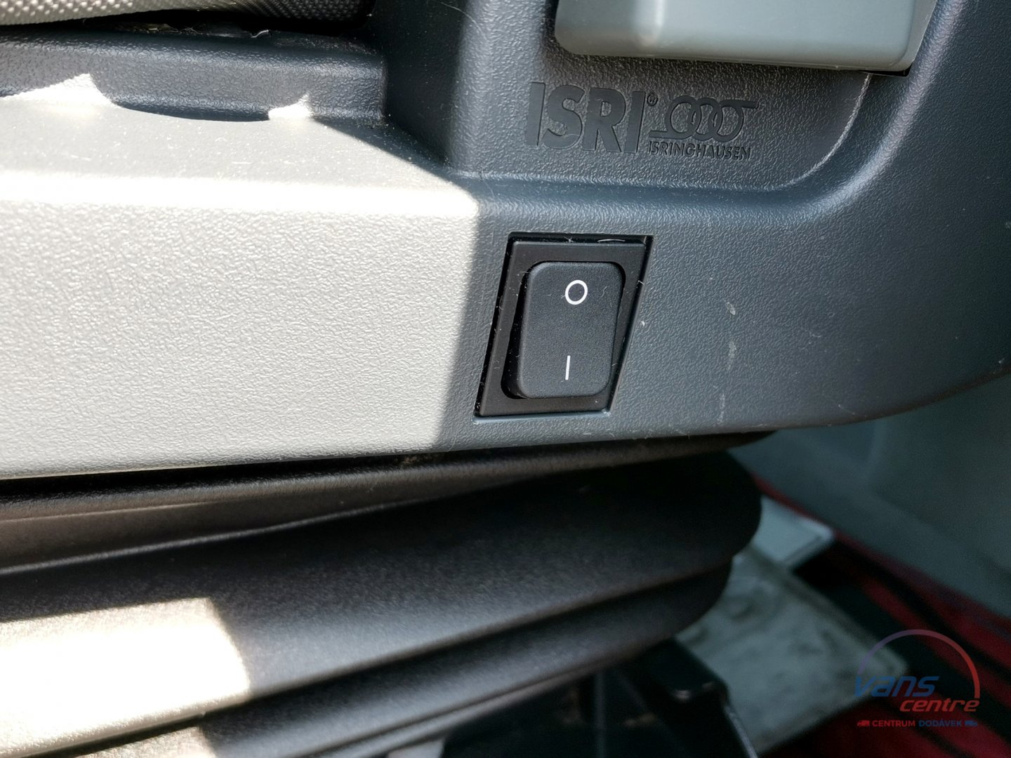 Renault MASTER 165DCI SHRNOVACÍ 10 PALET/ MĚCHY/ ČR/1.MAJ.