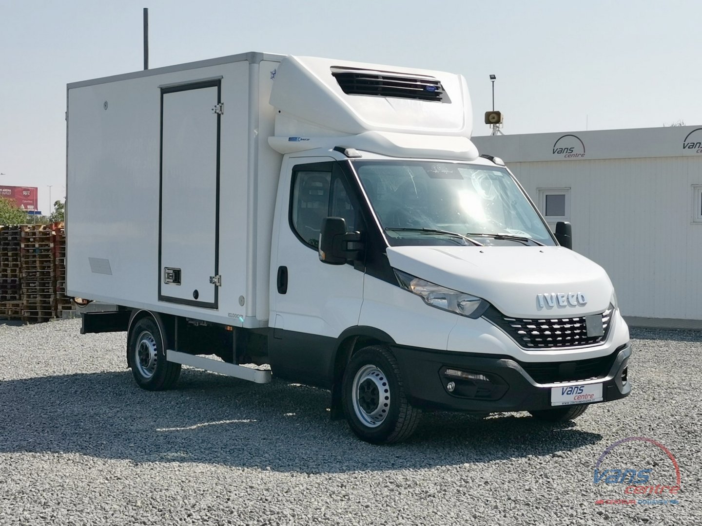 Iveco DAILY 35S14/AT MRAZÍ/CHLADÍ/230V/ 6 PALET/ ČR/1.MAJ.