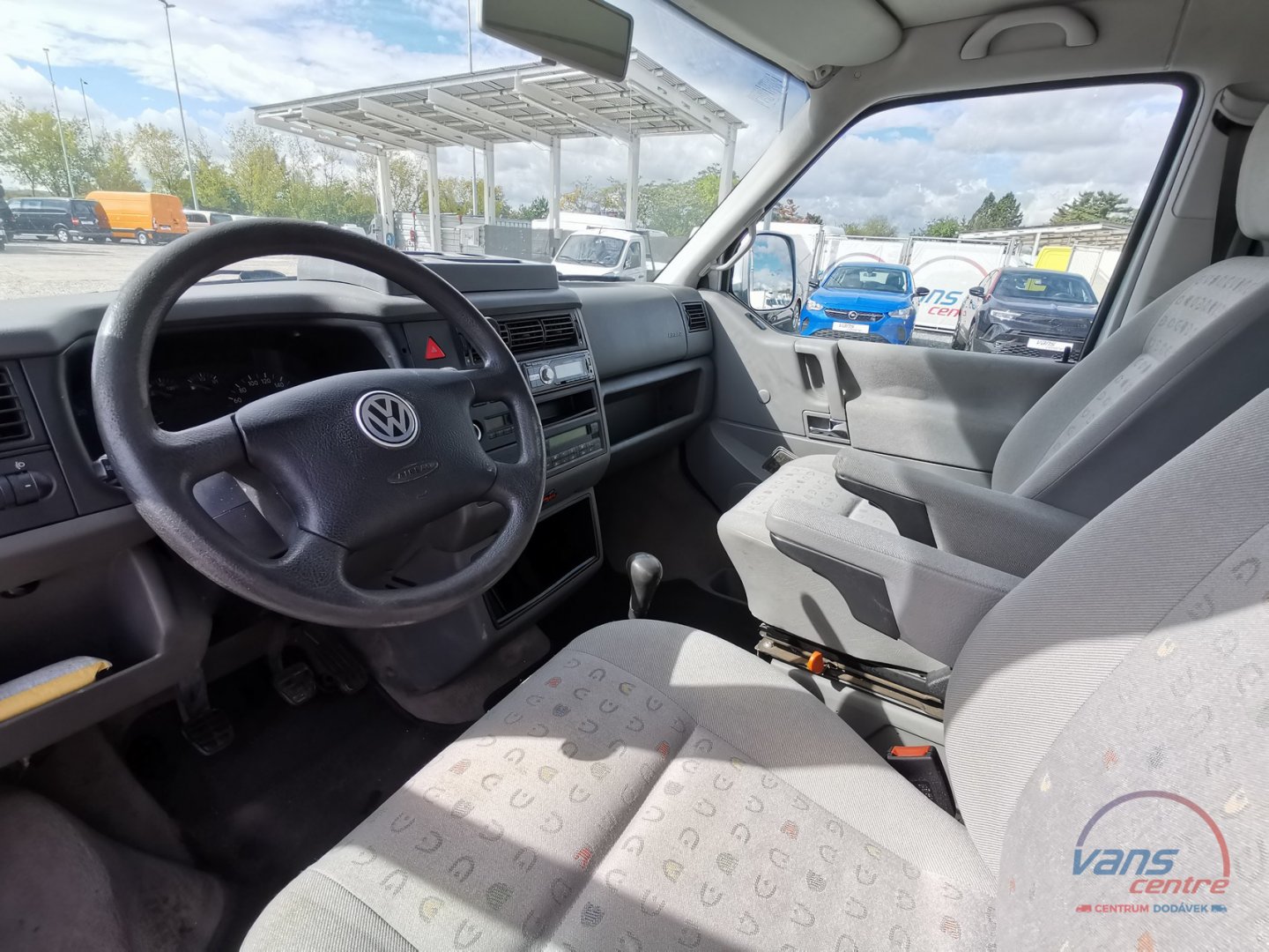 Volkswagen T4 MULTIVAN 2.5TDI/75KW 6 MÍST/ TAŽNÉ/ NEZ.TOPENÍ