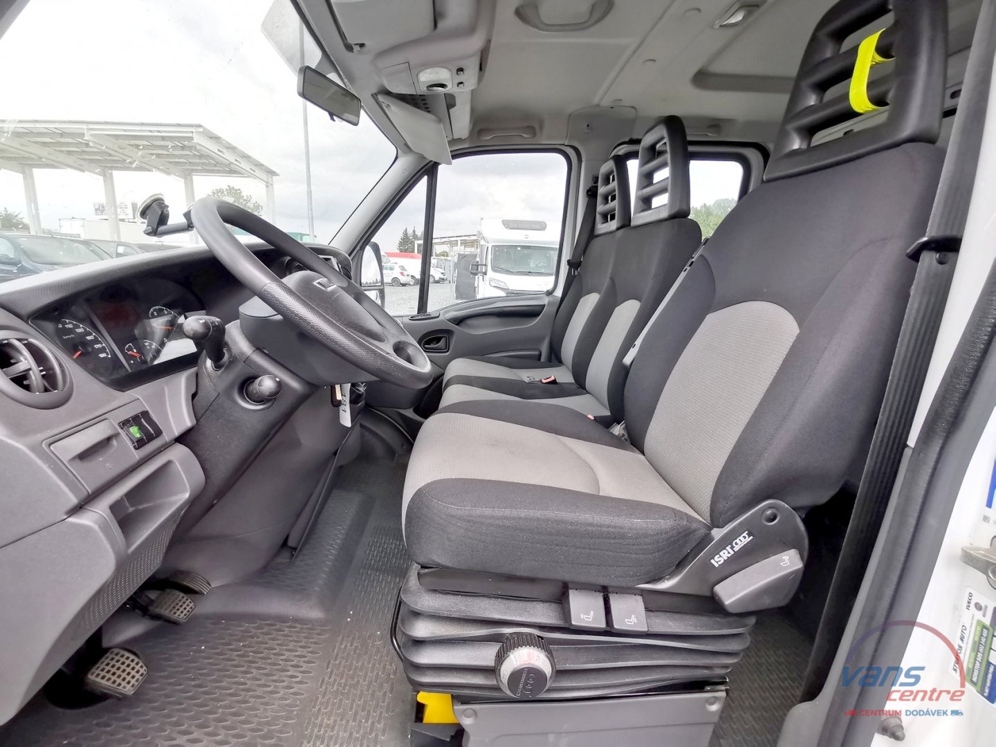 Iveco DAILY 50C15 SKŘÍŇ 8 PALET/ 7 MÍST/ KLIMA/ ČR