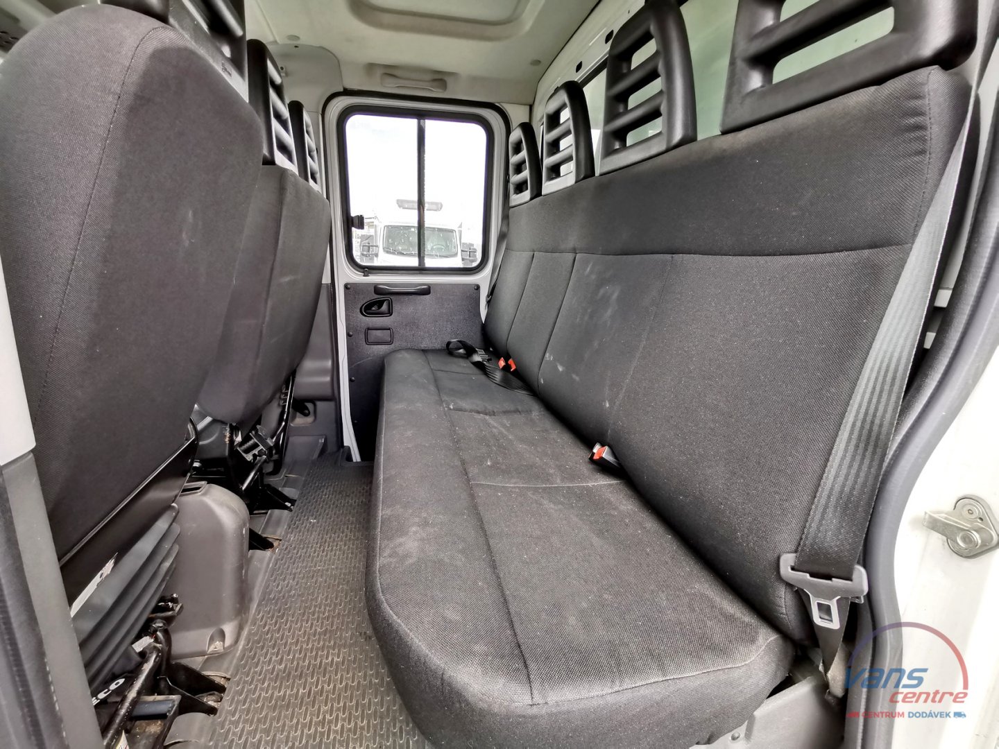 Iveco DAILY 50C15 SKŘÍŇ 8 PALET/ 7 MÍST/ KLIMA/ ČR