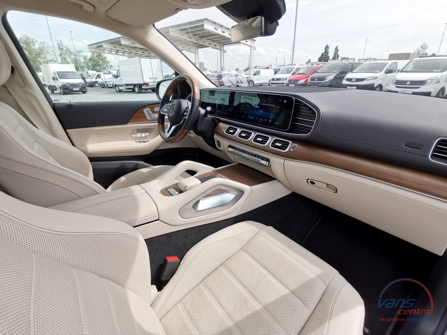 Mercedes-Benz GLS 400D 4 MATIC/ AMG/ 7 MÍST/ EXCLUSIVE/ MASÁŽ