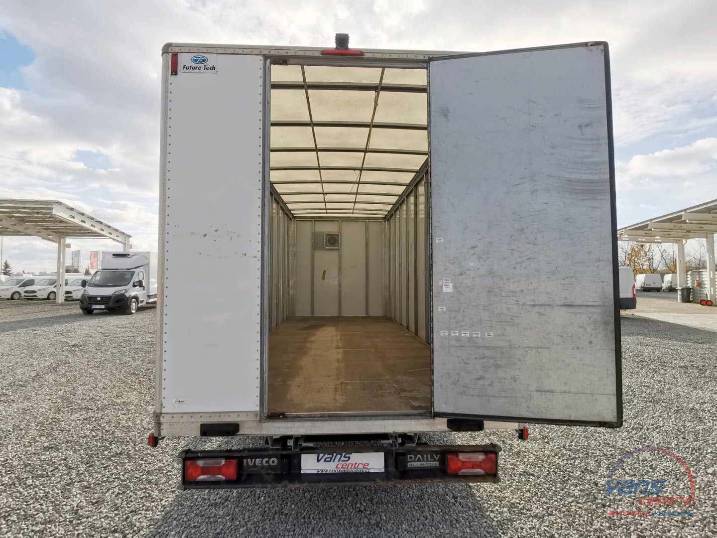 Iveco DAILY 50C18 HI-MATIC/ SKŘÍŇ 5,5M/ MĚCHY/ DO 3,5T