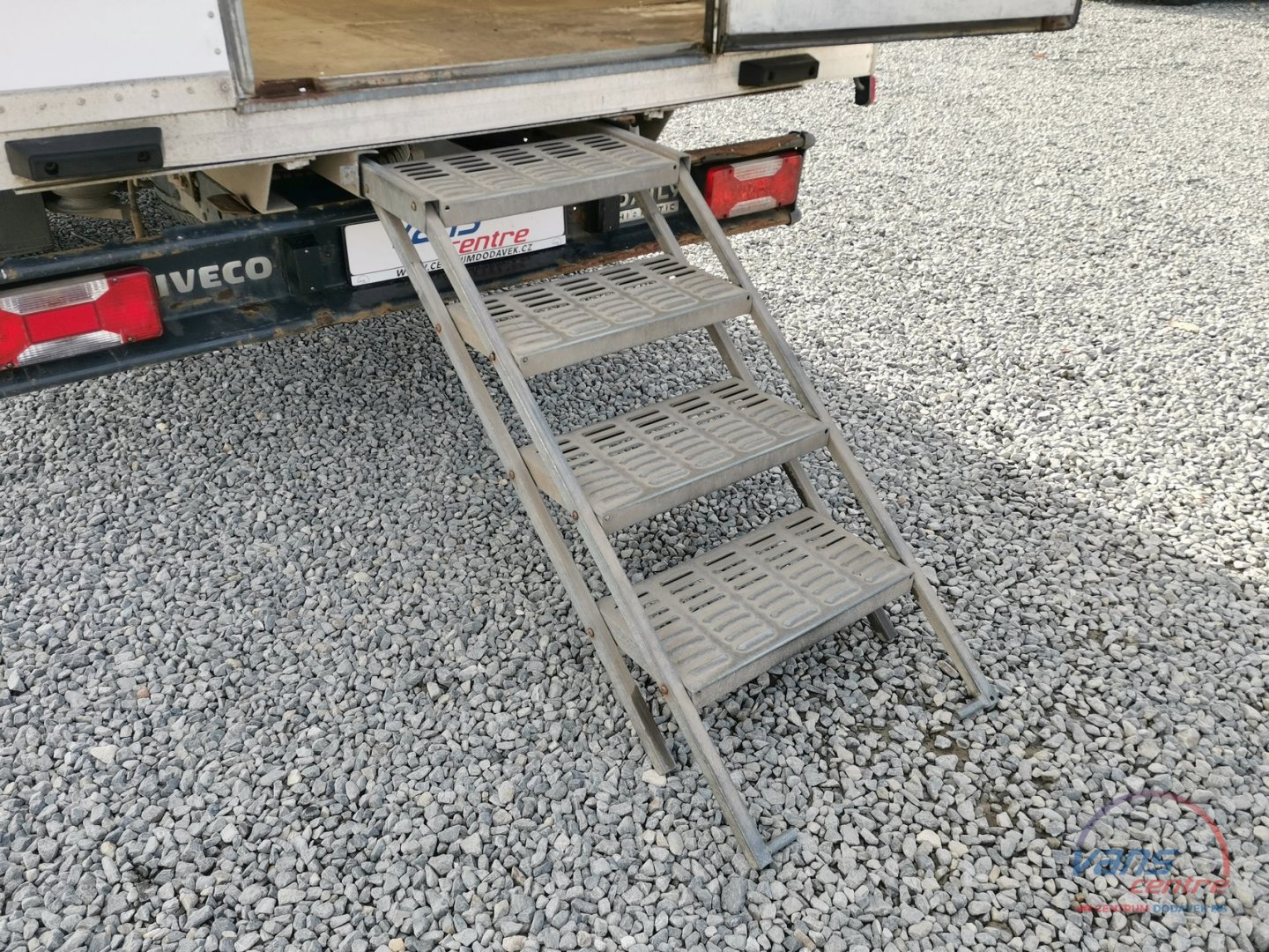 Iveco DAILY 50C18 HI-MATIC/ SKŘÍŇ 5,5M/ MĚCHY/ DO 3,5T