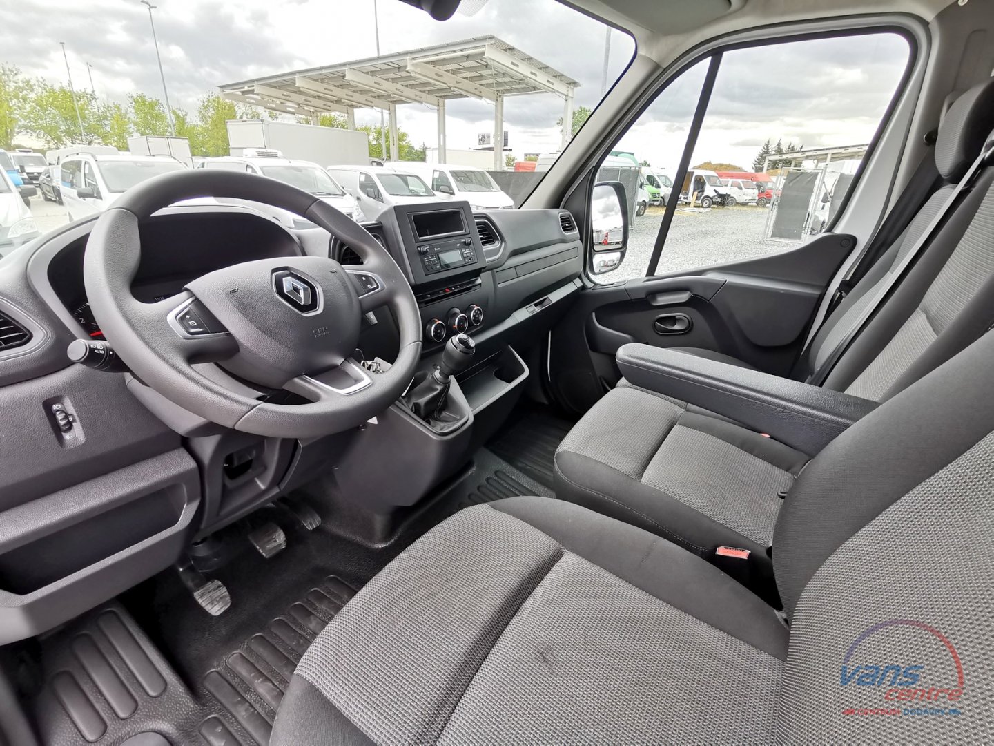 Renault MASTER 135DCI L3H2/ 6 MÍST/ KLIMA/ ČR/ 1.MAJ.