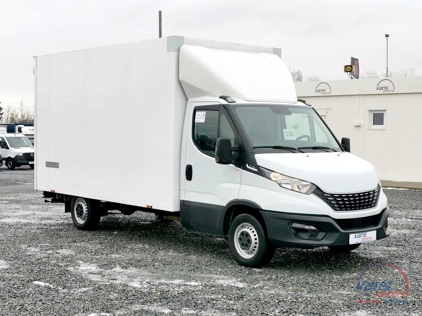 Iveco DAILY 35S14 HI-MATIC/ SKŘÍŇ 4,1M/ MĚCHY/ NOSNOST 1,3T