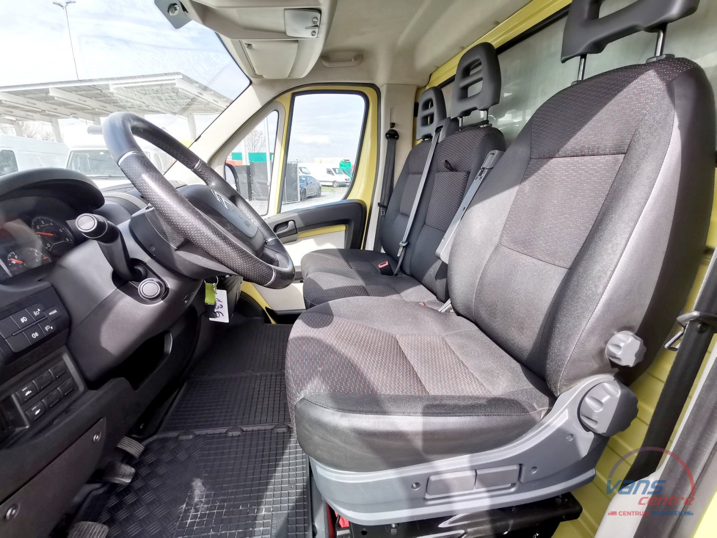 Iveco DAILY 35C12 SKLÁPĚČ 3,3M