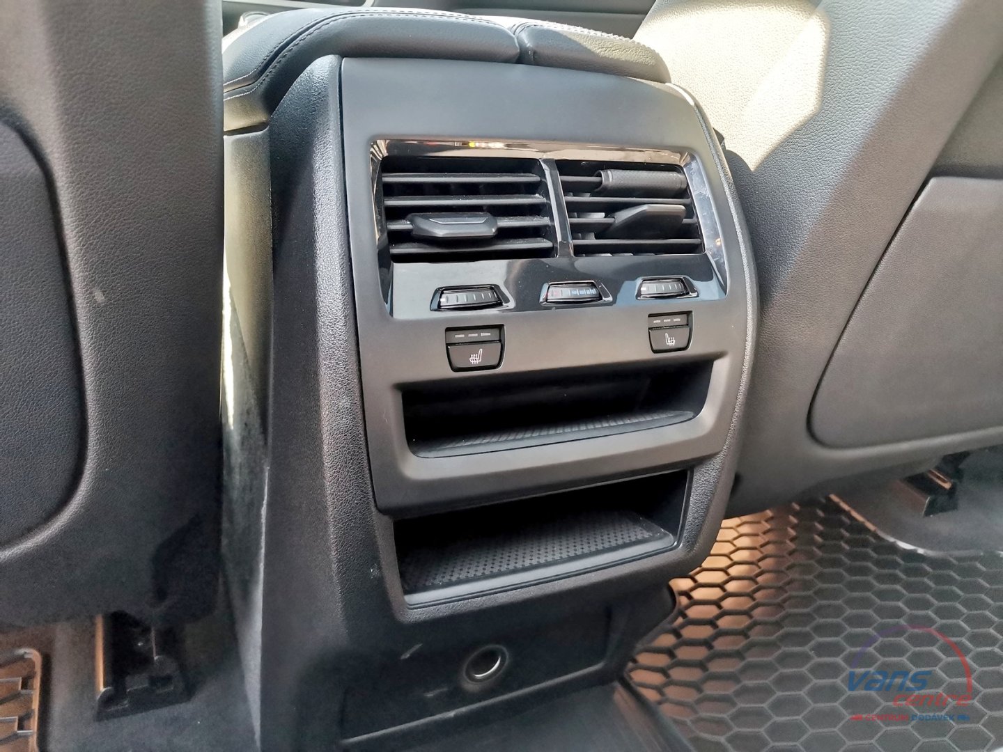 BMW X5 XDRIVE 30D M SPORT/ HUD/ PANORAMA/ TAŽNÉ