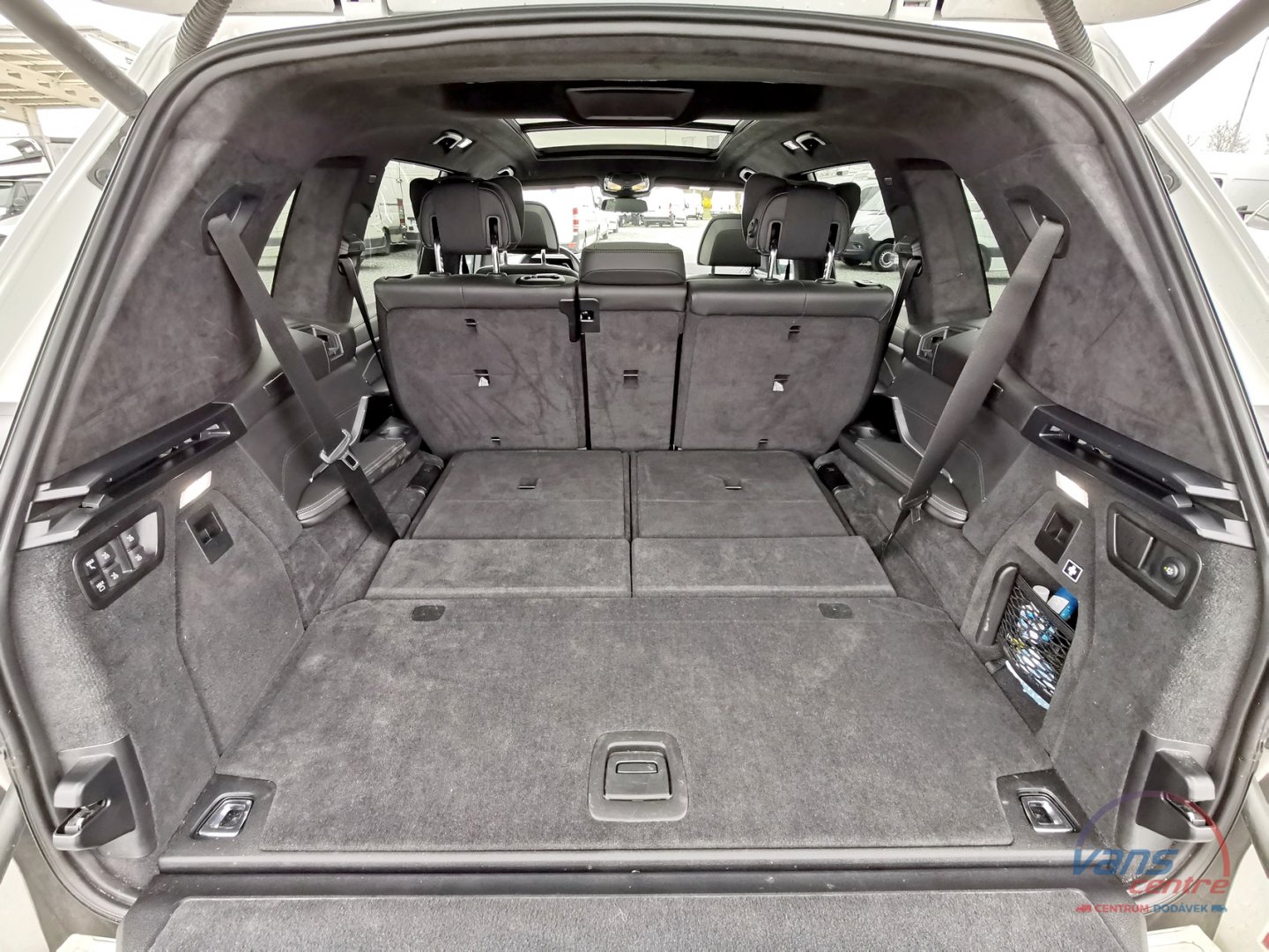 BMW X7 XDRIVE 40D M SPORT/ 7 MÍST/ ČR/1.MAJ.