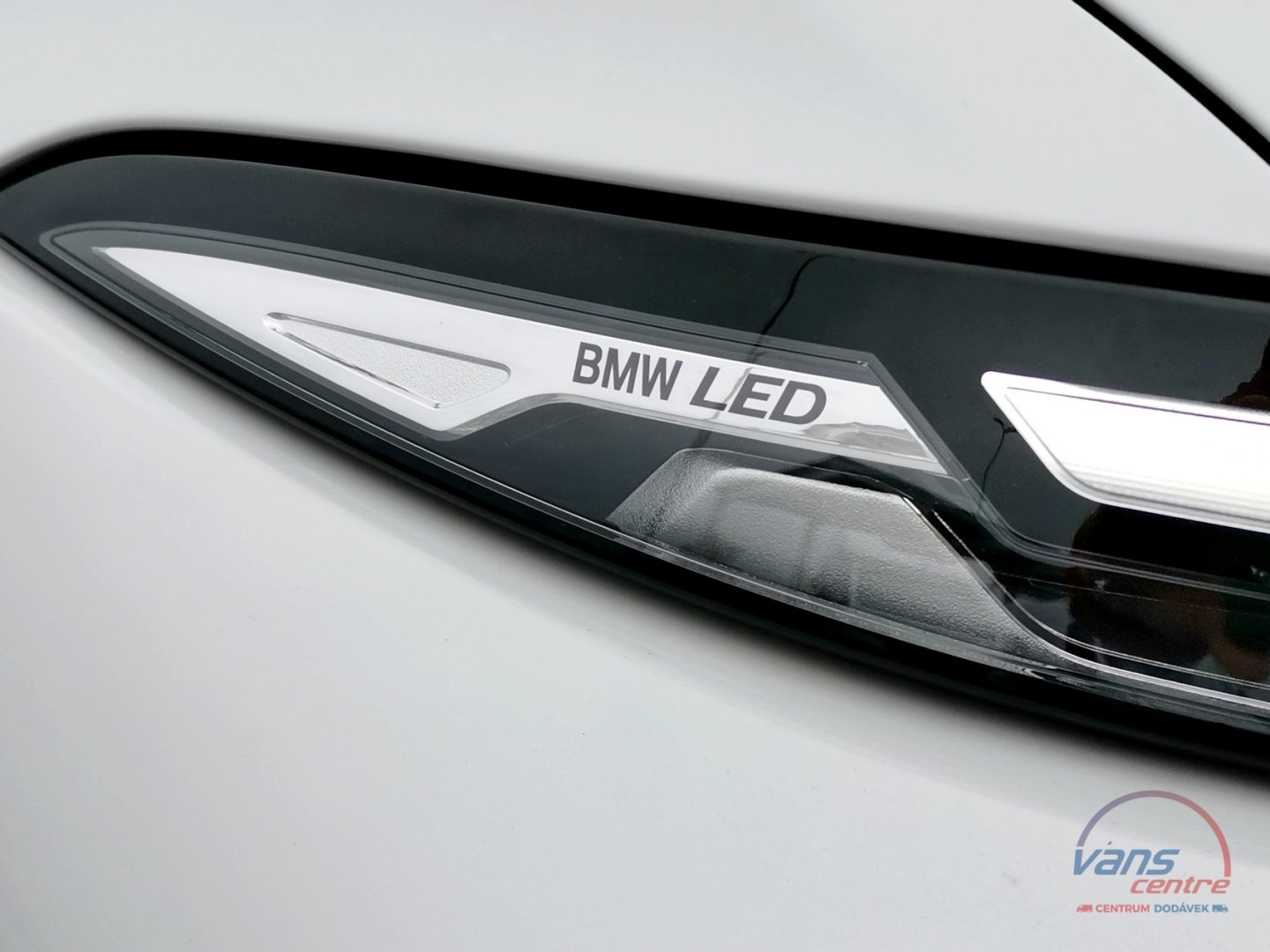 BMW X7 XDRIVE 40D M SPORT/ 7 MÍST/ ČR/1.MAJ.