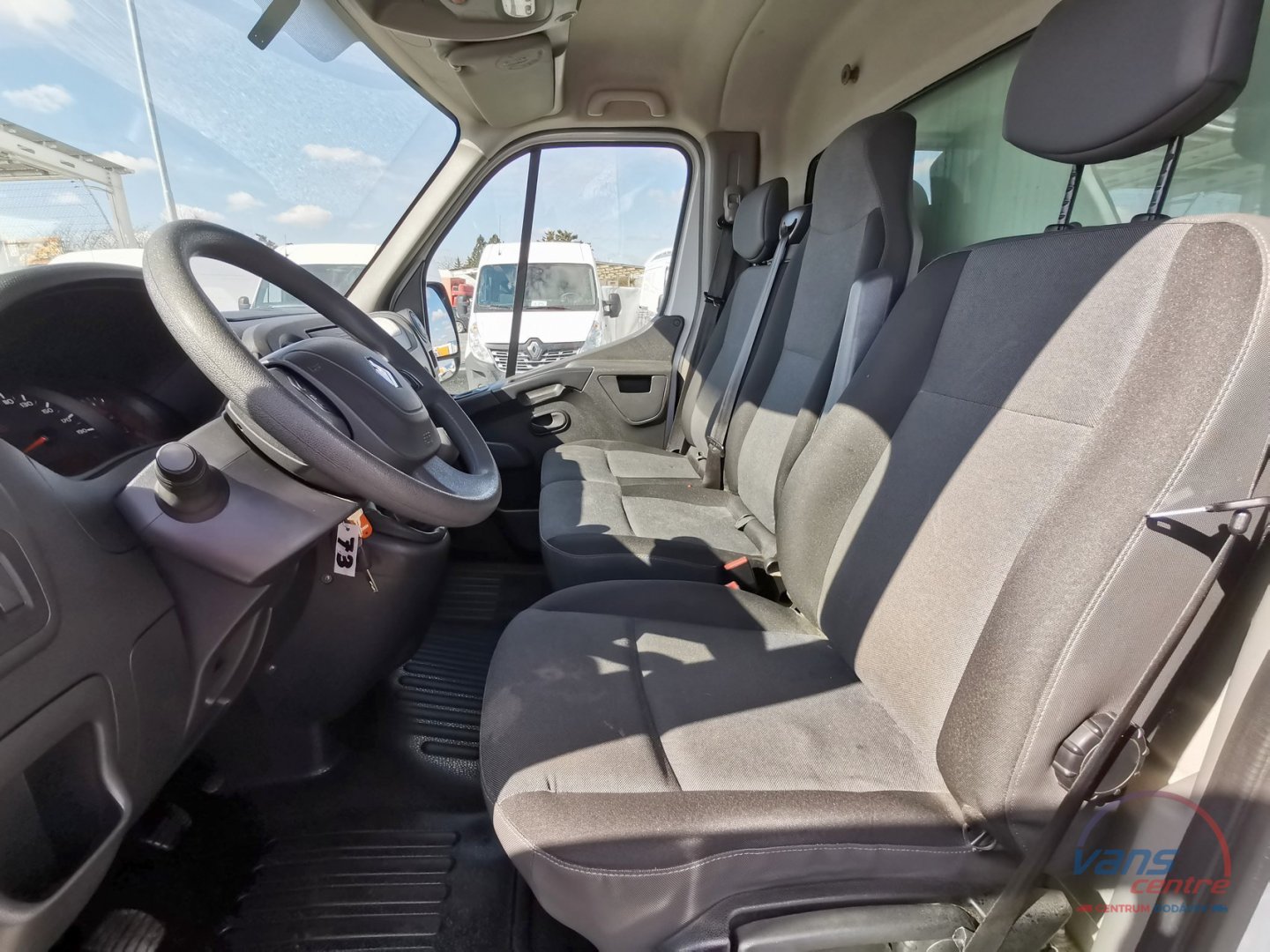 Renault MASTER 130DCI SKŘÍŇ 8 PALET/ KLIMA/ ČR/ 1.MAJ.
