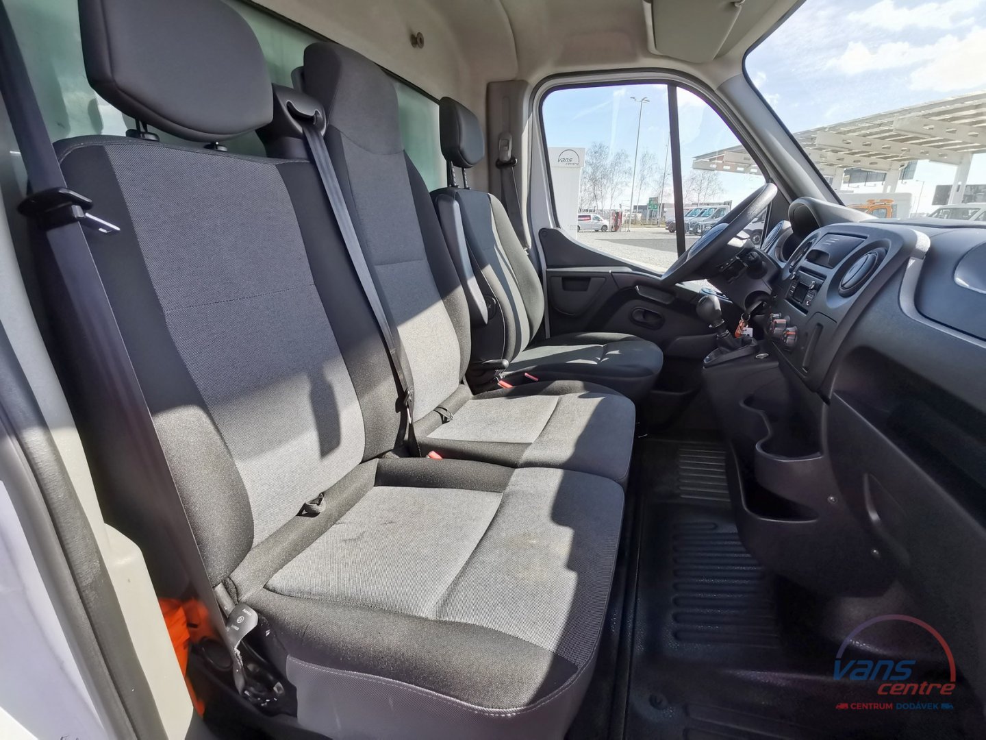 Renault MASTER 130DCI SKŘÍŇ 8 PALET/ KLIMA/ ČR/ 1.MAJ.