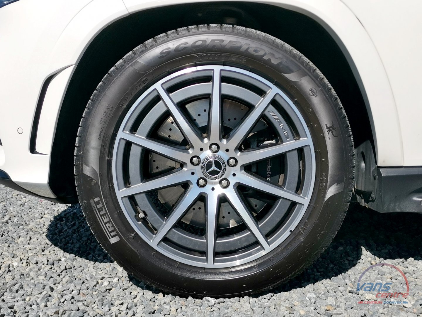 Mercedes-Benz GLS 400D 4MATIC/ AMG/ PANO/ 7 MÍST/ TOP VÝBAVA!