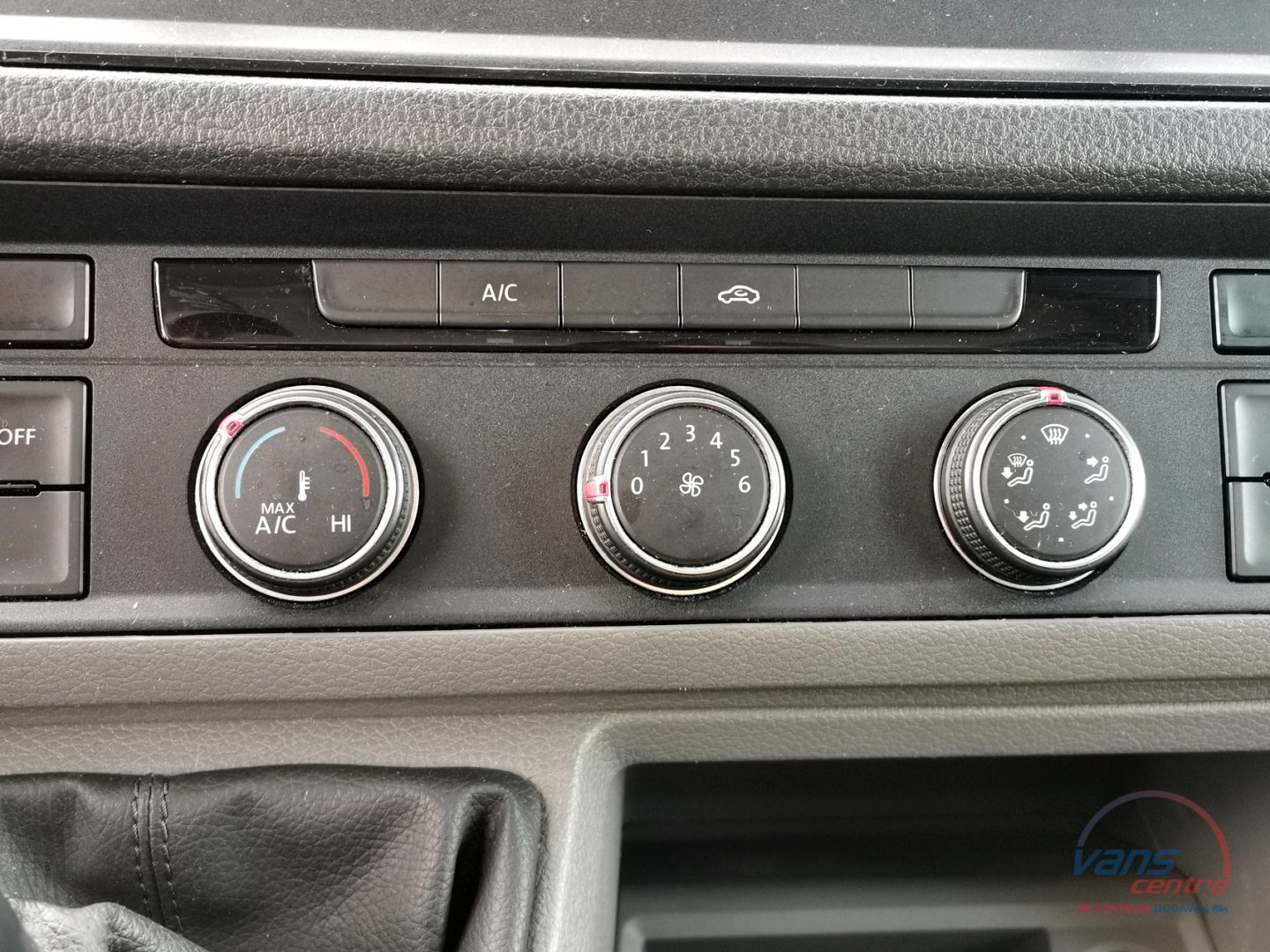 Volkswagen CRAFTER 2.0TDI/130KW SHRNOVACÍ 10 PALET/ KLIMA