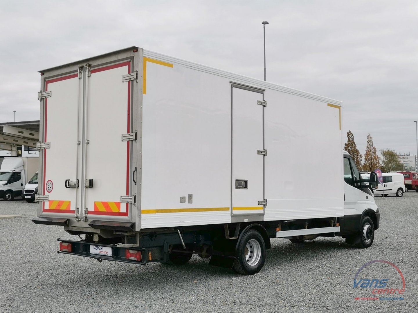 Ford TRANSIT CUSTOM 2.0TDCI/96KW L2H2/ 8 MÍST/ KLIMA/ TEMPOMAT