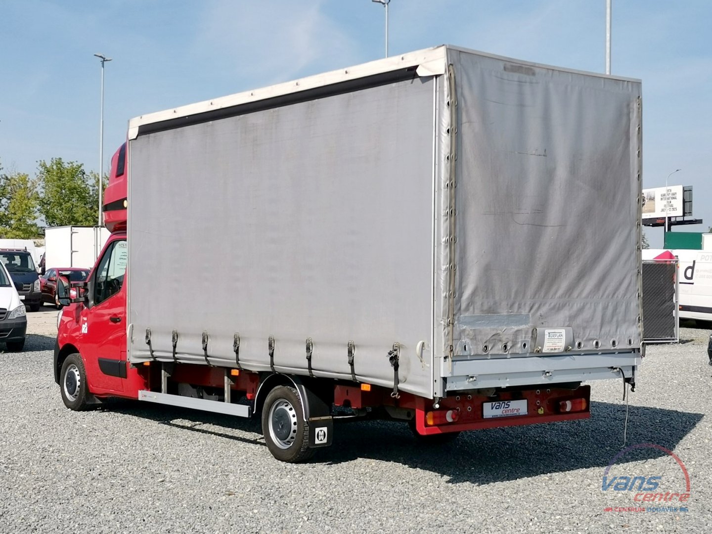 Renault MASTER 165DCI SHRNOVACÍ 10 PALET/ MĚCHY/ ČR/1.MAJ.