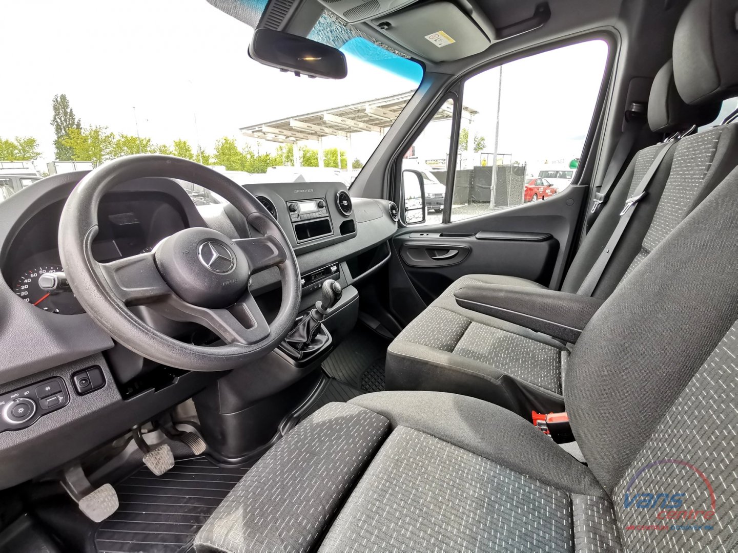 Mercedes-Benz SPRINTER 211CDI L1H1/ 9 MÍST/ KLIMA