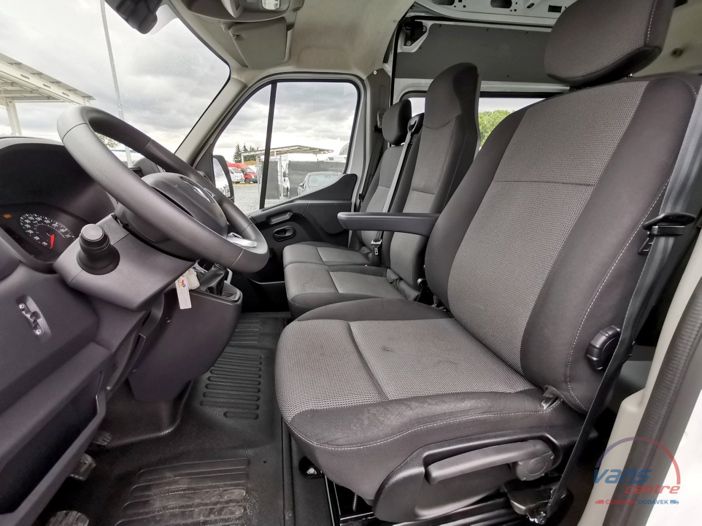 Renault MASTER 135DCI L3H2/ 6 MÍST/ KLIMA/ ČR/ 1.MAJ.