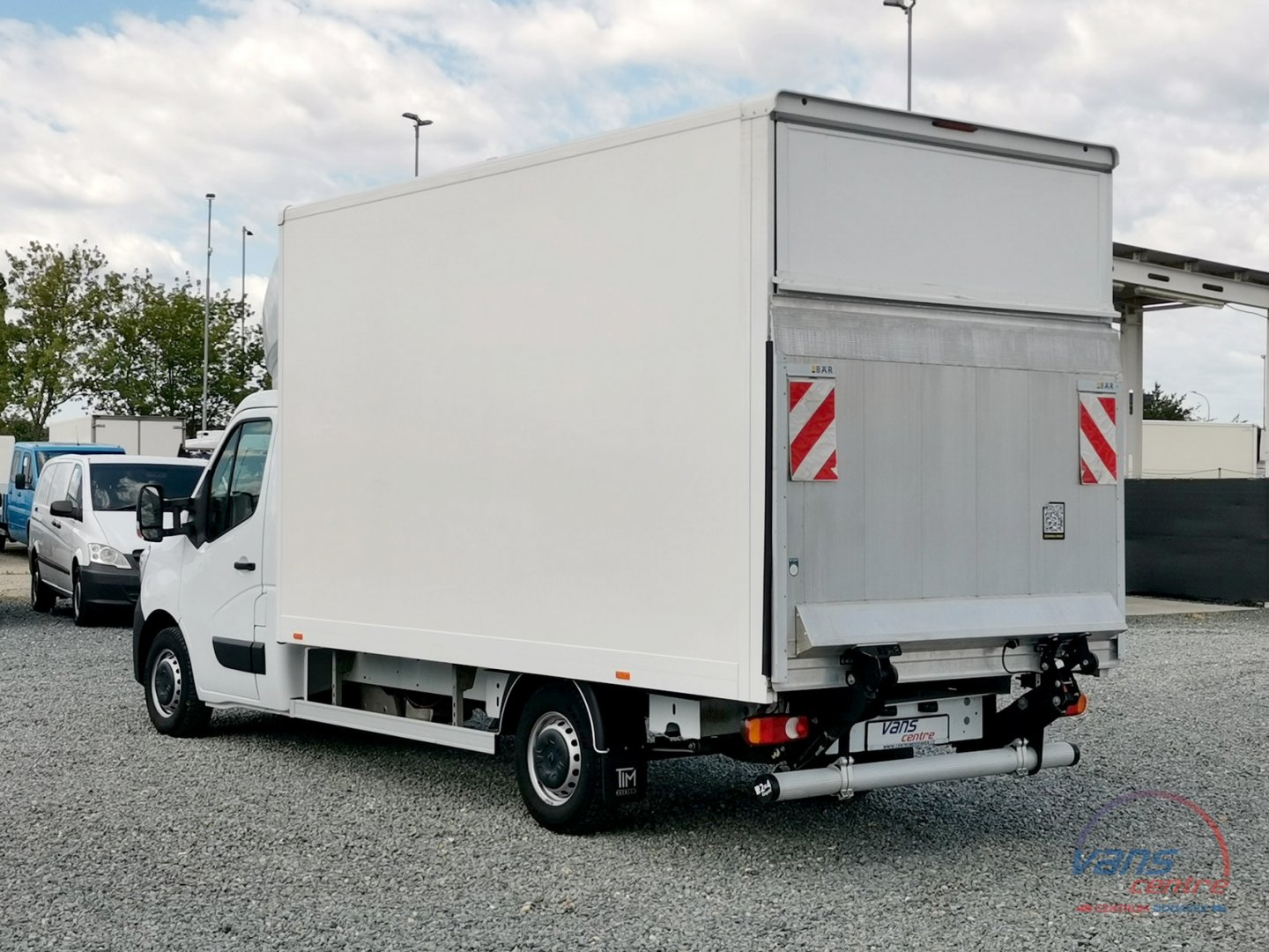 Renault MASTER 165DCI SKŘÍŇ 8 PALET/ HYDR.ČELO
