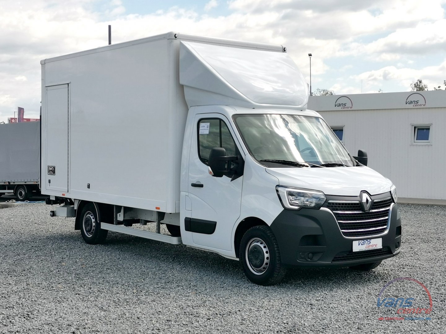 Renault MASTER 165DCI SKŘÍŇ 8 PALET/ HYDR.ČELO