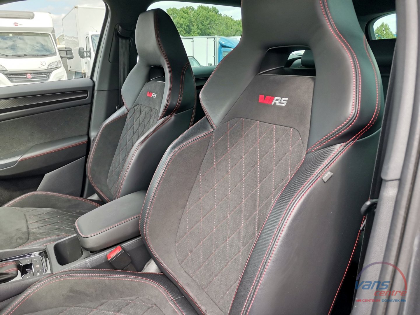 Škoda KODIAQ RS 2.0TSI DSG/ 4X4/ KEYLESS/ TAŽNÉ/ ZÁRUKA