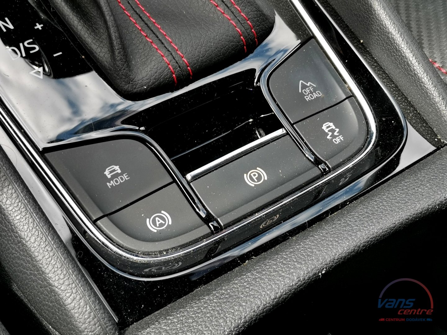 Škoda KODIAQ RS 2.0TSI DSG/ 4X4/ KEYLESS/ TAŽNÉ/ ZÁRUKA