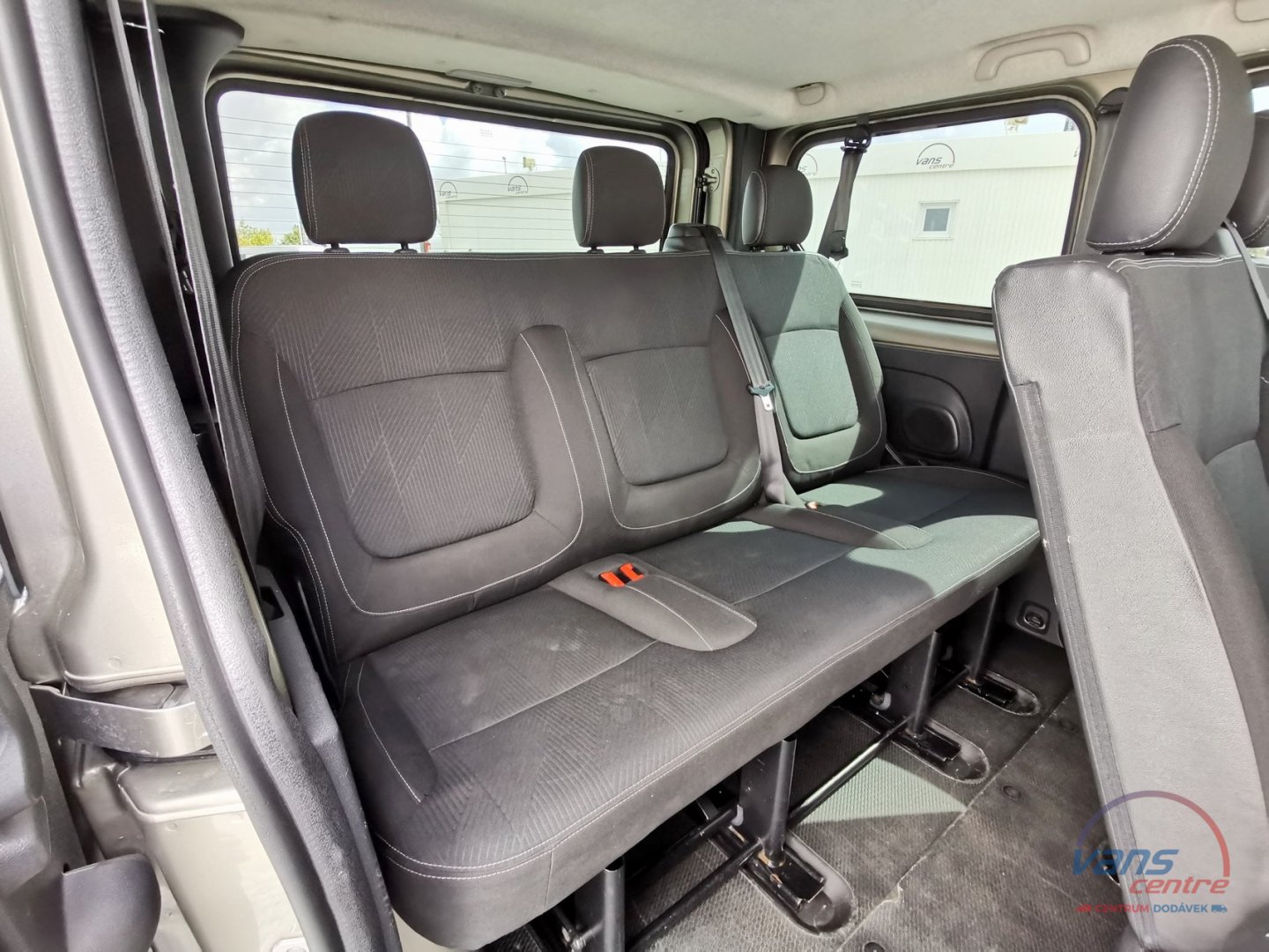 Renault TRAFIC 1.6DCI/92KW L1H1/ 9 MÍST/ KLIMA/ TEMPOMAT/ ČR