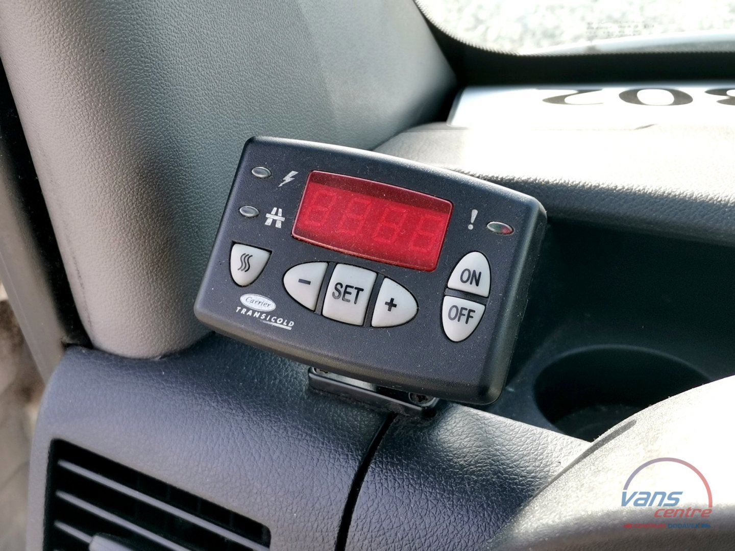 Mercedes-Benz 411CDI MRAZÍ/CHLADÍ/ 7 PALET/ 380V/ 3,5T