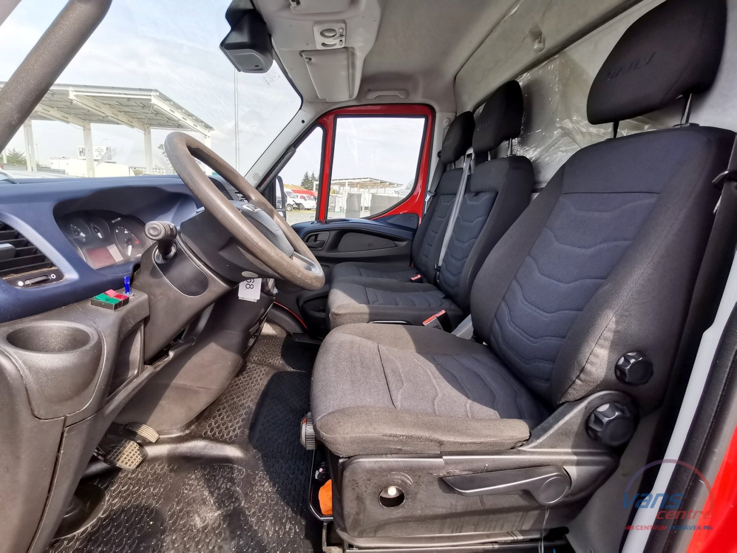 Iveco DAILY 65C14 CNG/ HI-MATIC/ PODVOZEK 4350MM/ MĚCHY/ ČR