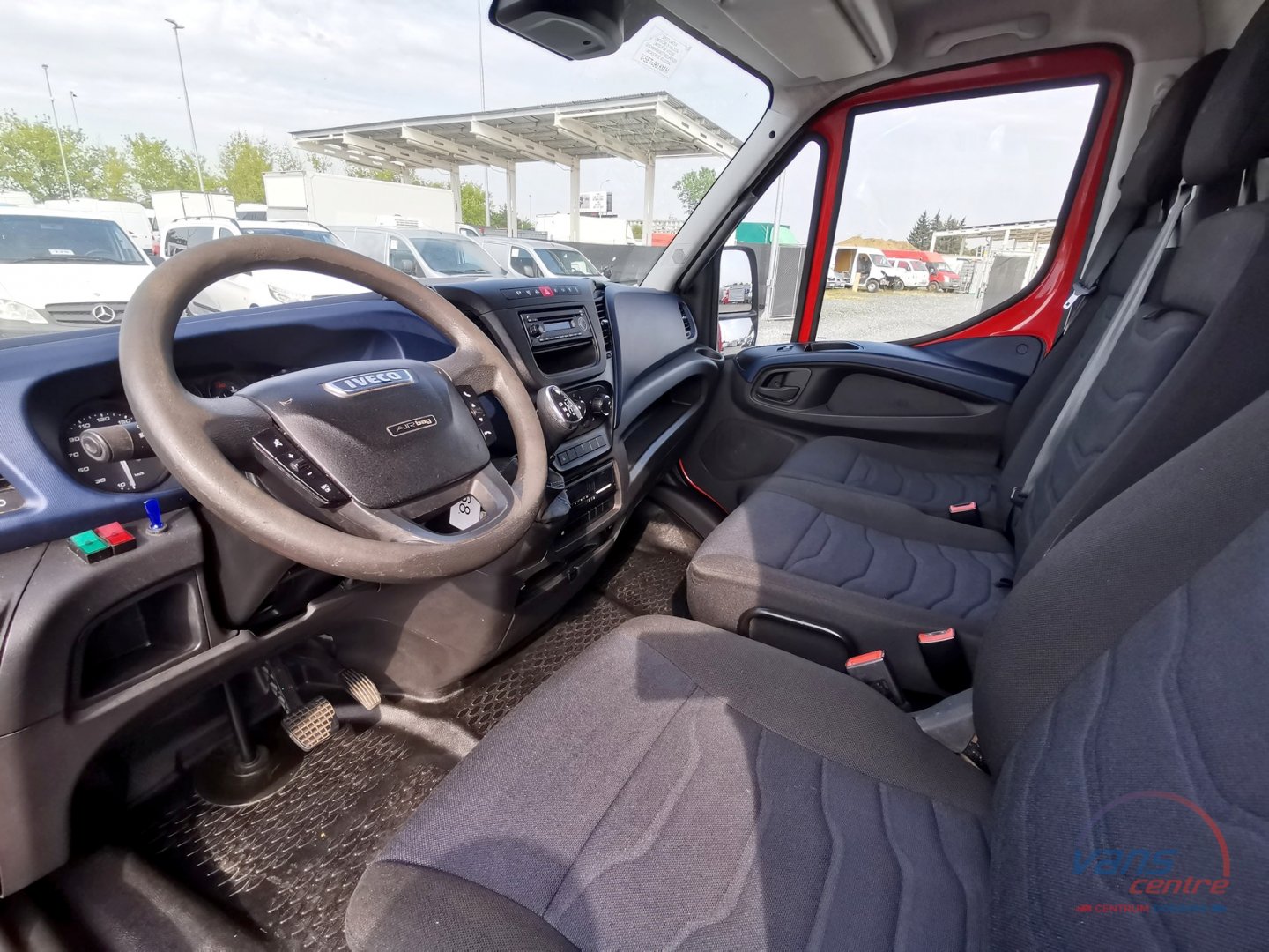 Iveco DAILY 65C14 CNG/ HI-MATIC/ PODVOZEK 4350MM/ MĚCHY/ ČR