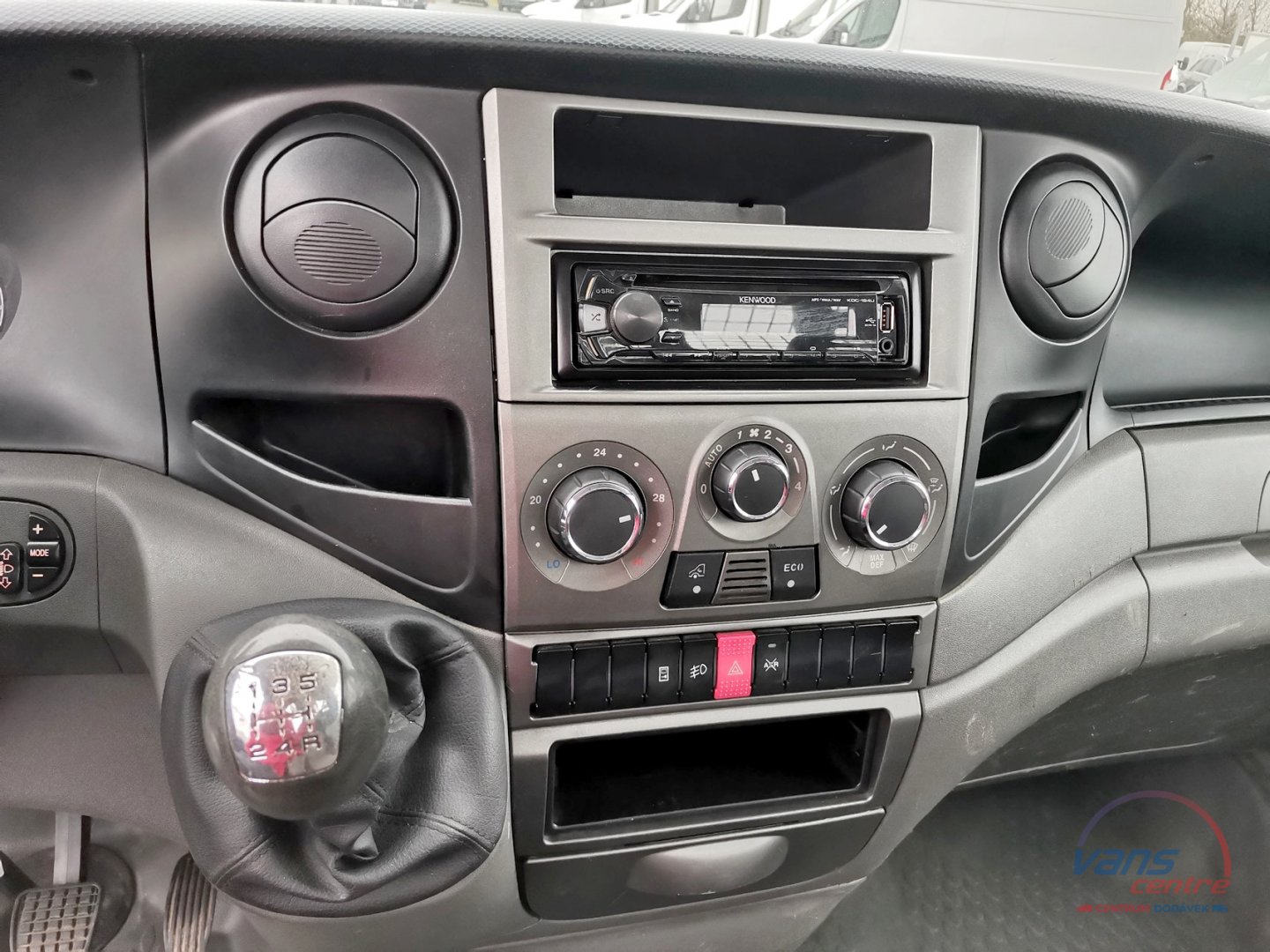Citroën JUMPER 2.0HDI/120KW VALNÍK 4,2M/ KLIMA/ TAŽNÉ/ ČR
