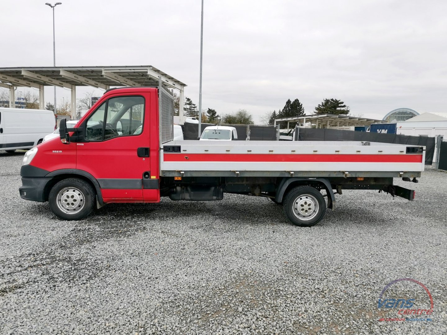 Volkswagen CRAFTER 2.0TDI/120KW VALNÍK 5M/ MĚCHY/ KLIMA