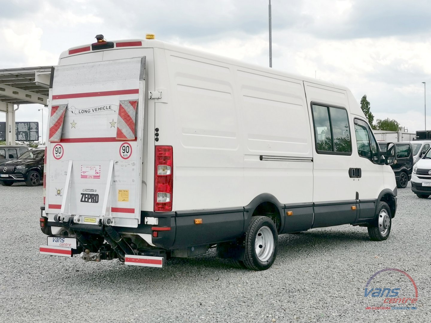 Iveco DAILY 50C15 MAXI XL/ 6 MÍST/ HYDR.ČELO/ TAŽNÉ 3,5T