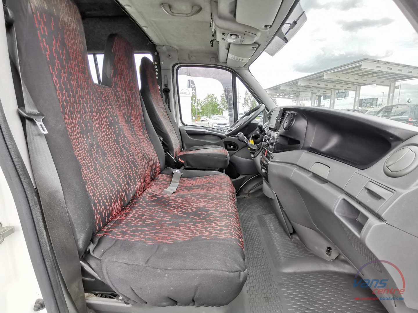 Iveco DAILY 50C15 MAXI XL/ 6 MÍST/ HYDR.ČELO/ TAŽNÉ 3,5T