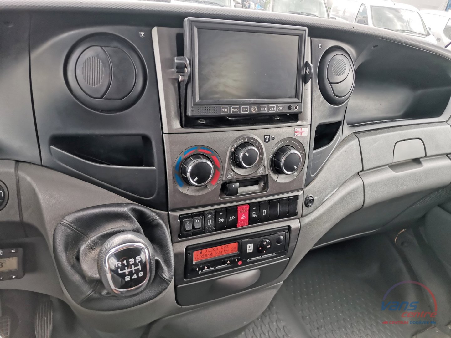 Iveco DAILY 50C15 MAXI XL/ 6 MÍST/ HYDR.ČELO/ TAŽNÉ 3,5T