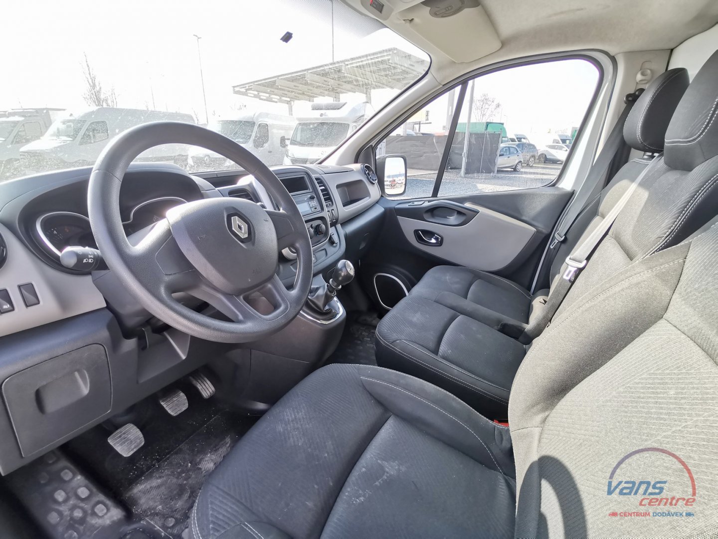 Kia K 2500 TCI SKLÁPĚČ 3,2M/ TAŽNÉ/ NOSNOST 1,3T