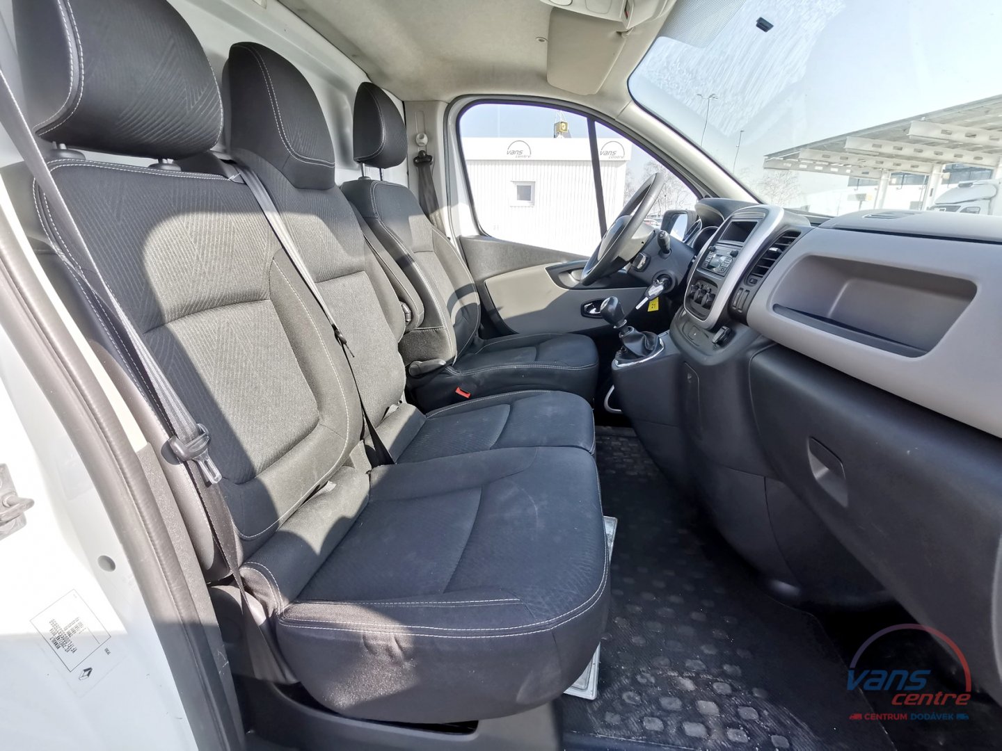 Kia K 2500 TCI SKLÁPĚČ 3,2M/ TAŽNÉ/ NOSNOST 1,3T