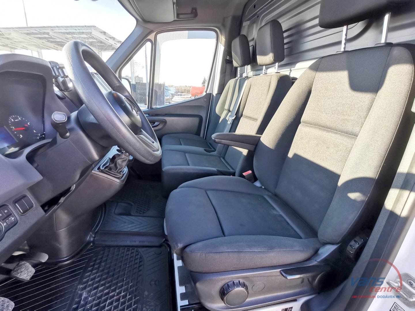 Mercedes-Benz SPRINTER 316CDI L2H1/ 8 MÍST/ KLIMA/ TAŽNÉ